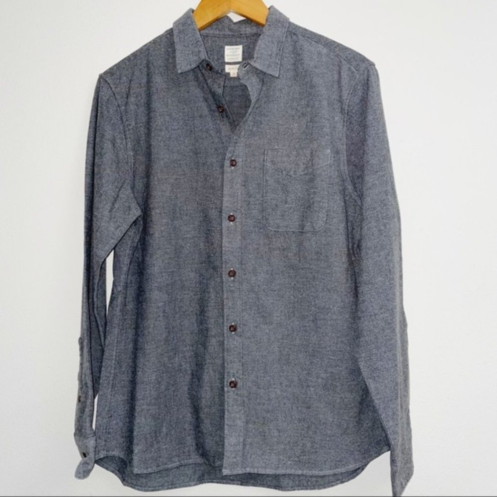 Slim Fit Gray Button Down - Size M